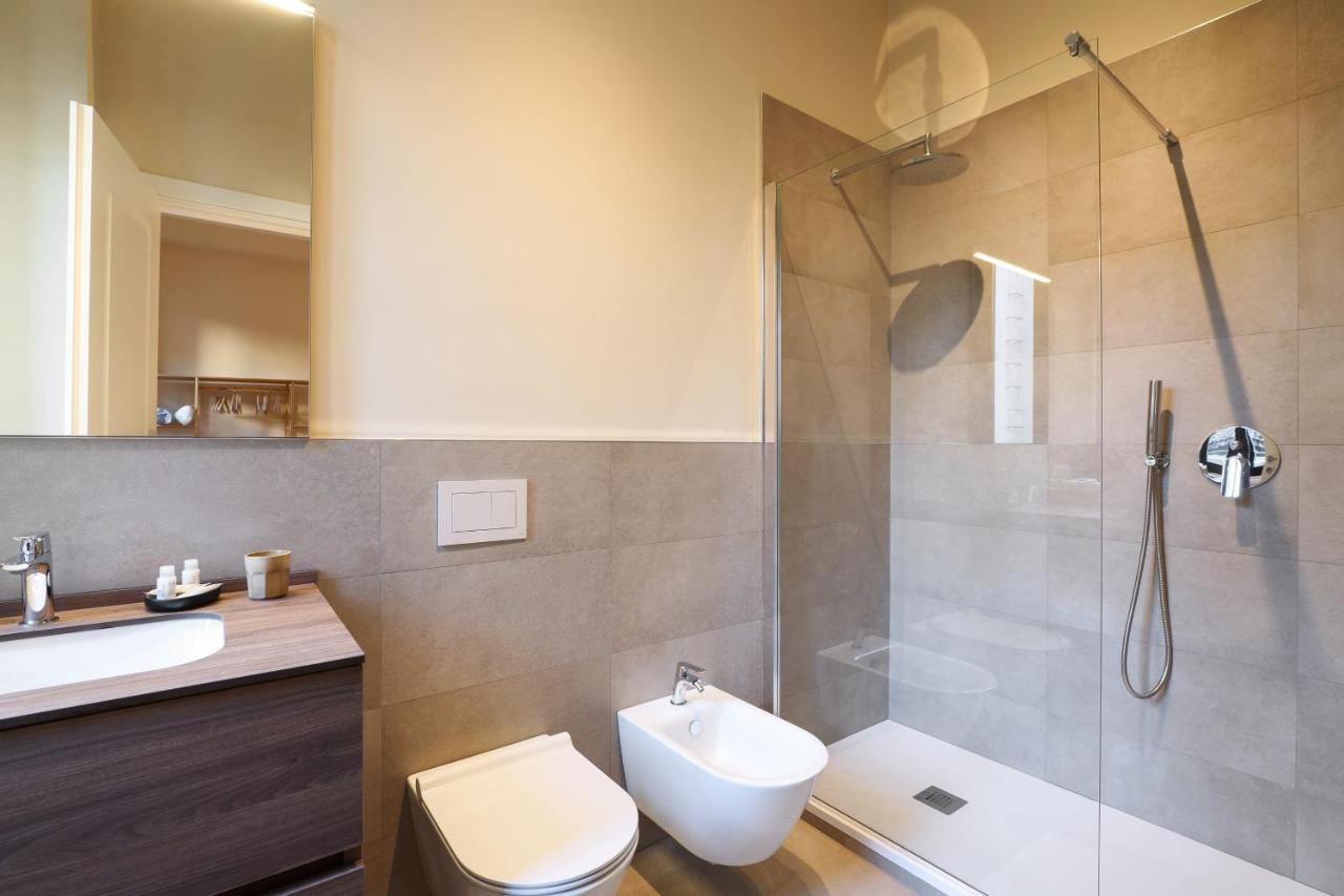 Luxury San Babila Apartment Milaan Buitenkant foto