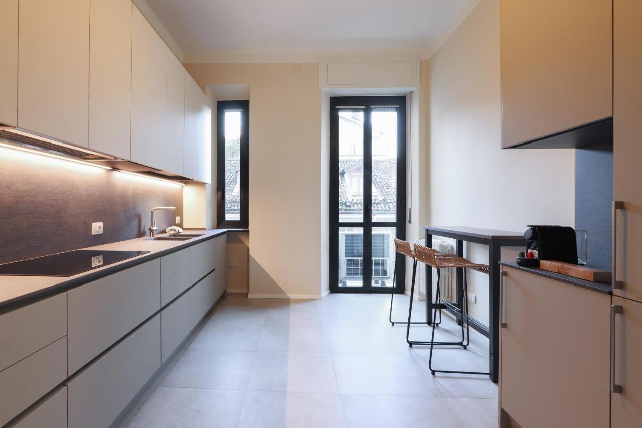 Luxury San Babila Apartment Milaan Buitenkant foto